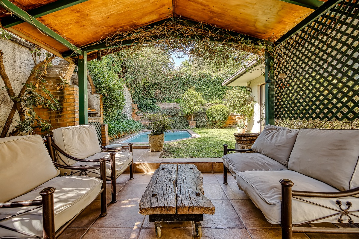 Venta Casa NO 5D en suite 4B 2E Los Dominicos - Las Condes