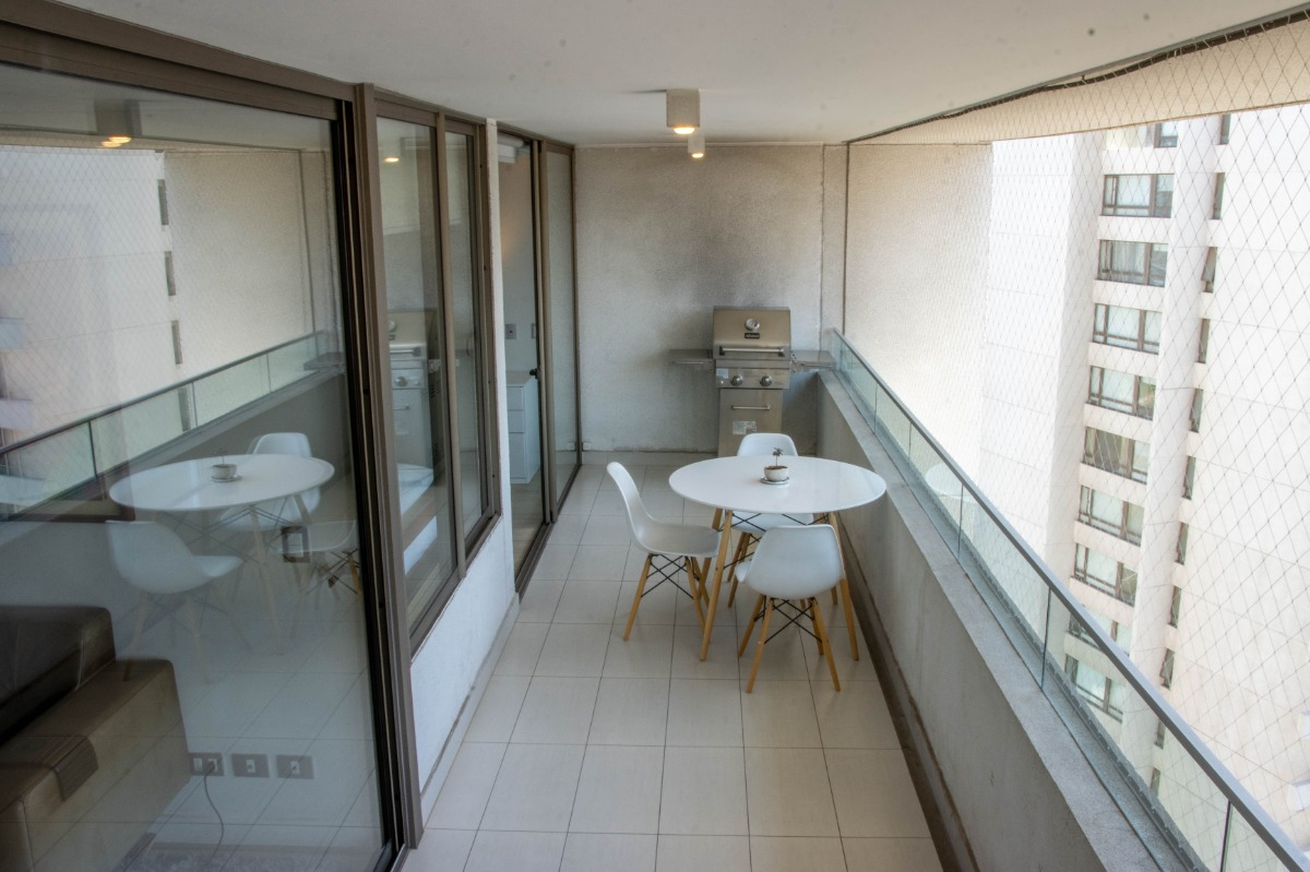 Arriendo Departamento 2D Parque Arauco - Las Condes