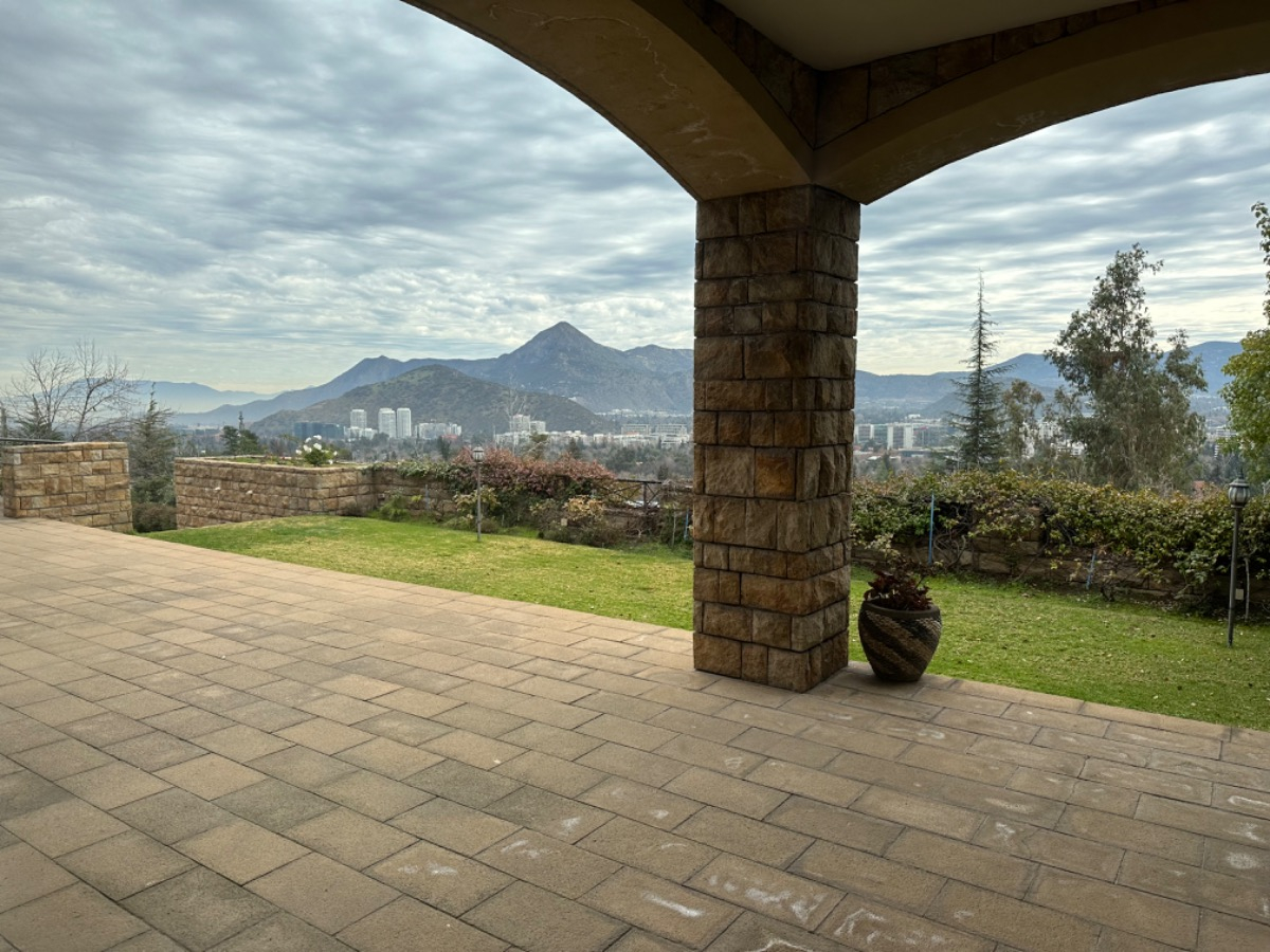 Venta Casa NO 7D en suite Walk-in cl&oacute;set 5B 20E 1B Quinchamal&iacute; - Las Condes