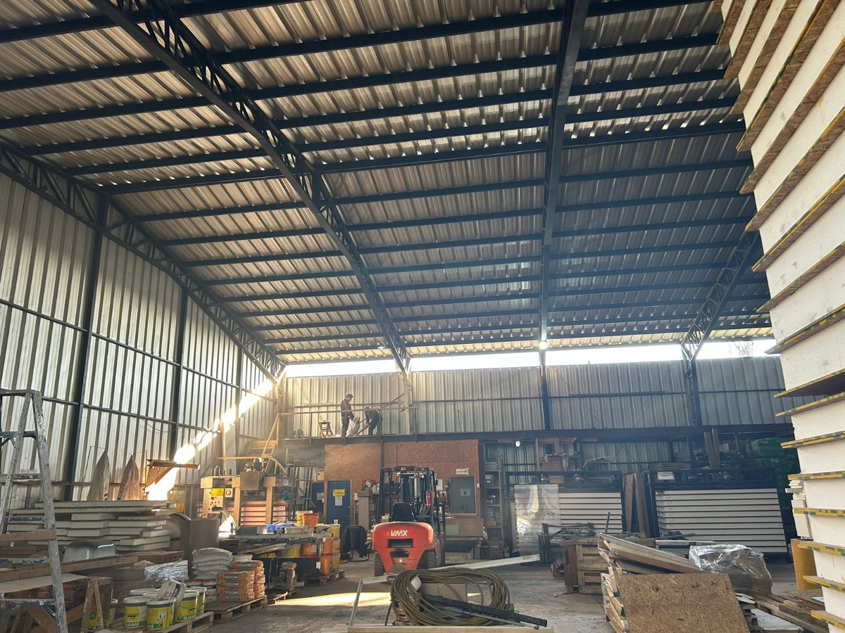 Se Arrienda Galp&oacute;n Industrial 500 M2 En La Pintana