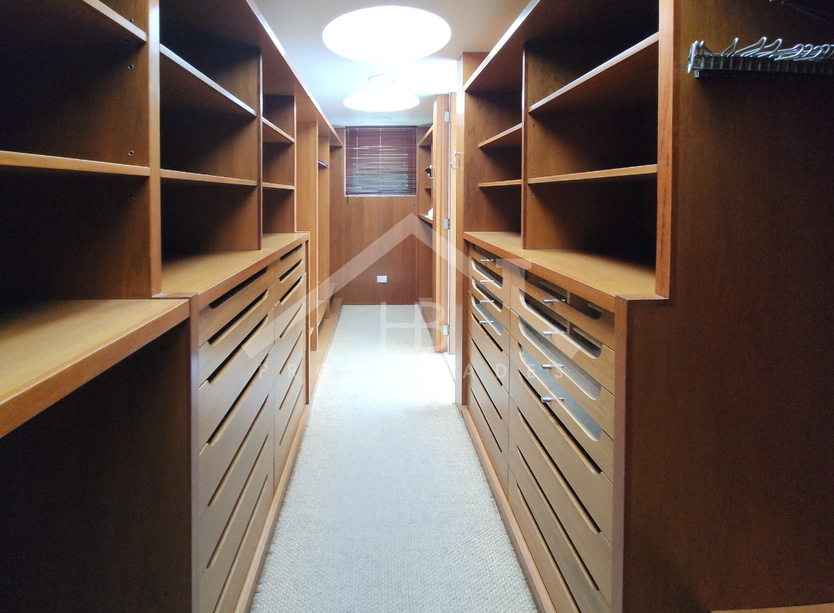 Arriendo Casa NO 4D en suite Walk-in cl&oacute;set 4B 3E 1B La Dehesa - Lo Barnechea