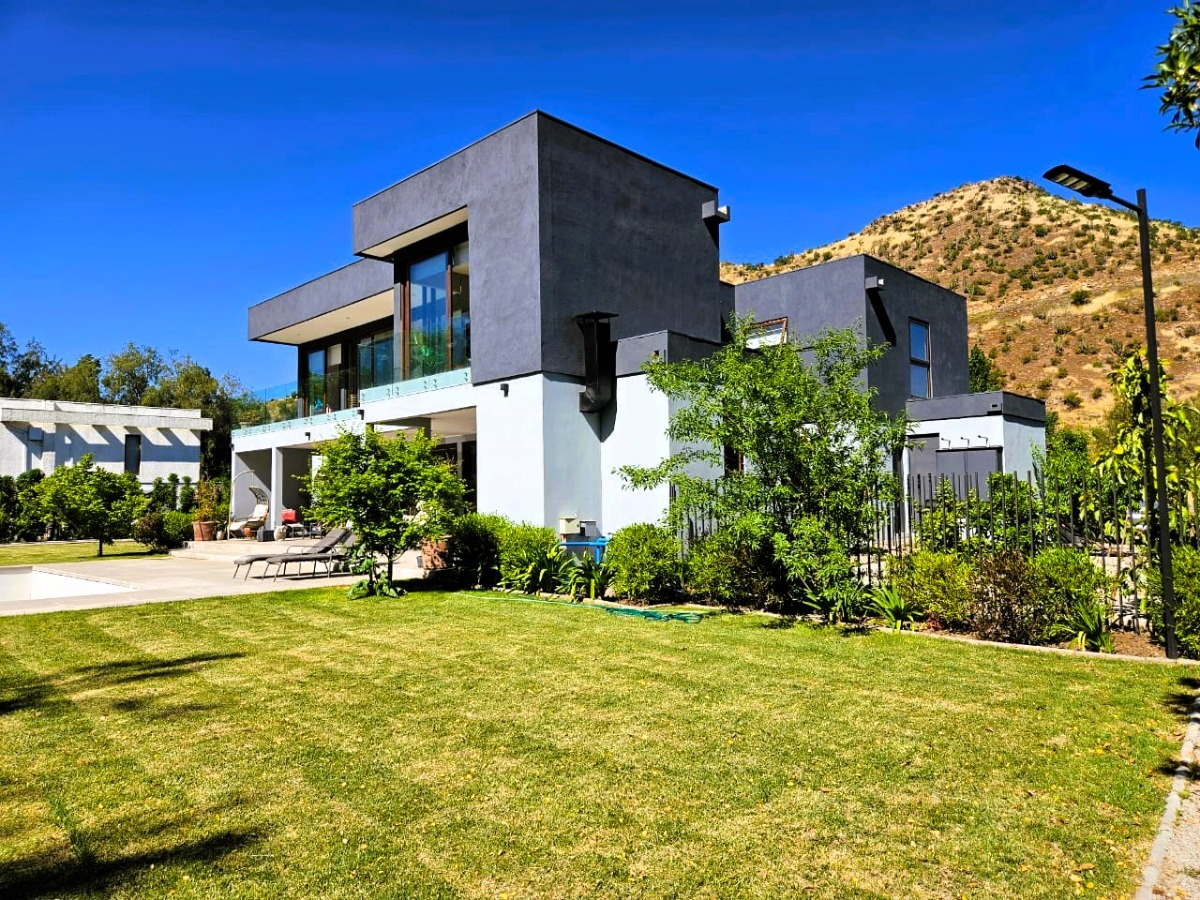 Venta Casa NOSP 3D en suite Walk-in cl&oacute;set 3B 4E 1B Chicureo - Colina