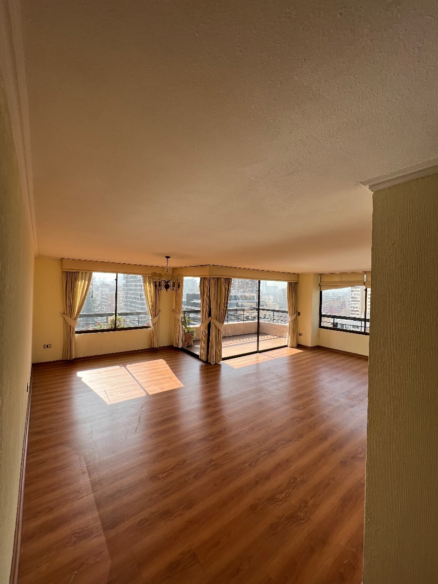 Venta Departamento 4D Sebasti&aacute;n Elcano - Las Condes