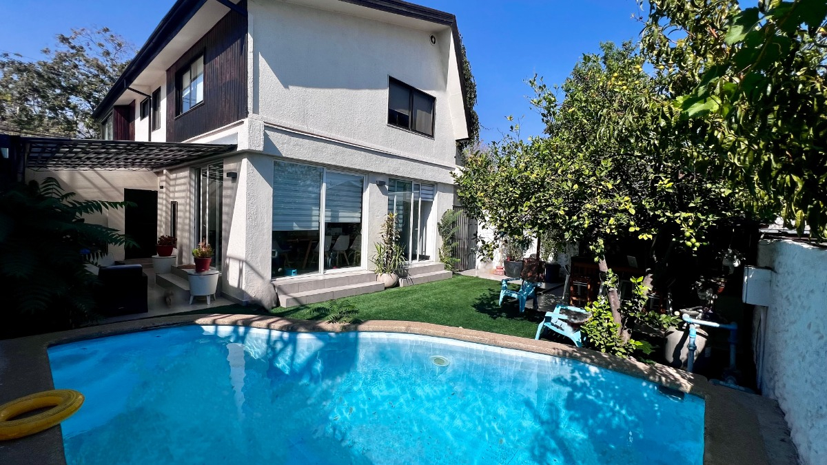 Venta Casa NO 4D en suite 3B 2E 1B Blest Gana - La Reina