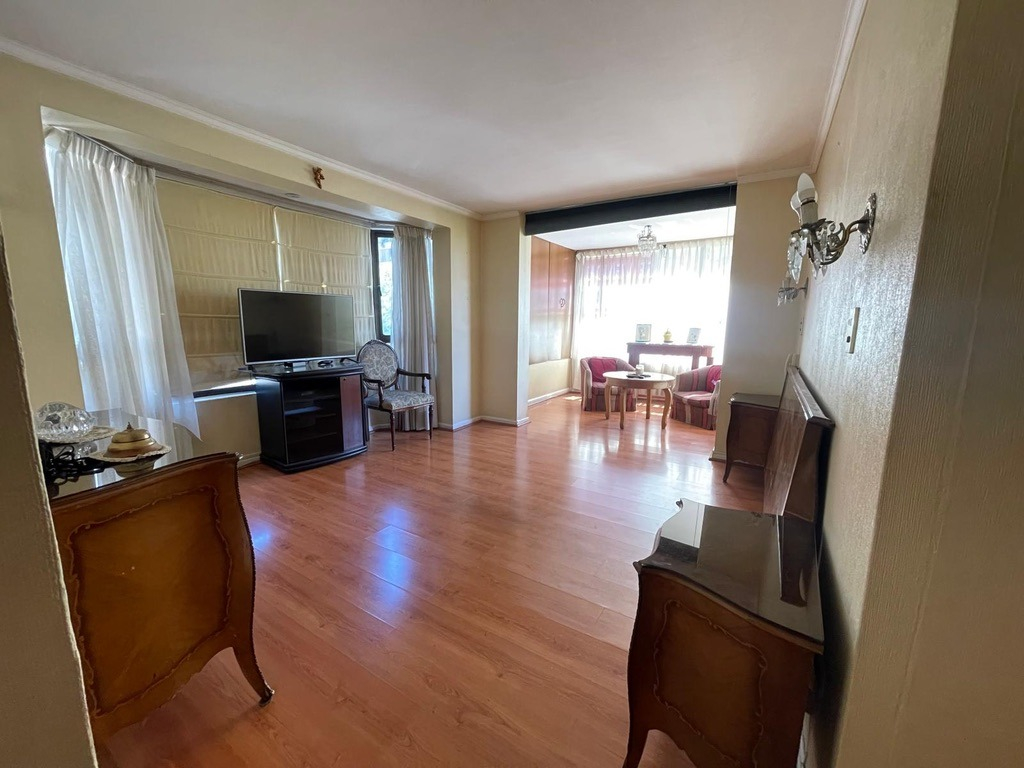 Venta Departamento NO 4D en suite 4B 2E 1B Metro Escuela Militar - Las Condes