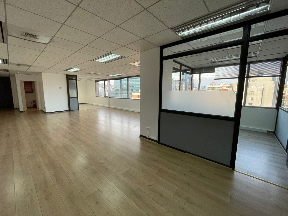 Arriendo Oficina 2B Centro Financiero - Las Condes
