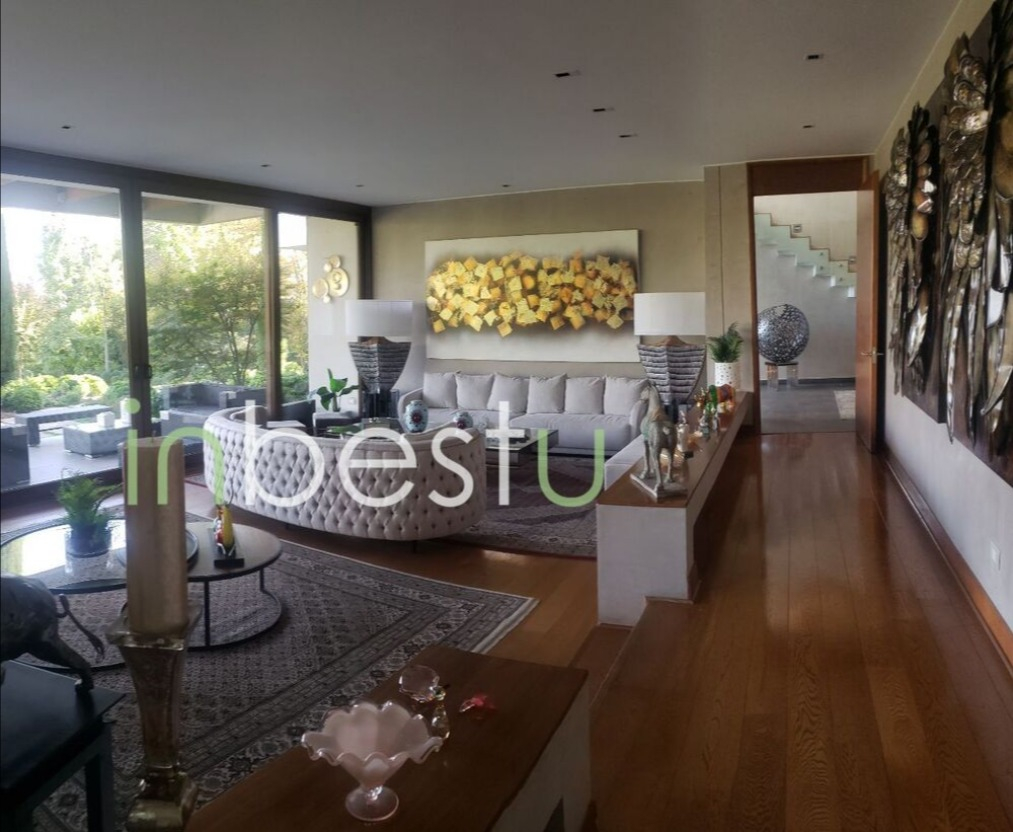 Venta Casa NP 7D en suite Walk-in cl&oacute;set 6B 8E 1B Santa Mar&iacute;a de Manquehue - Vitacura