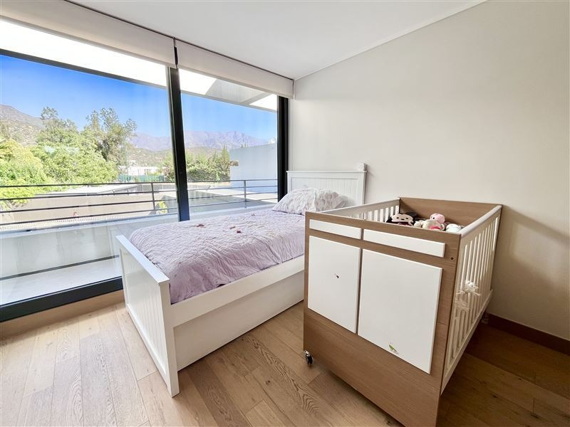 Venta Casa O 4D en suite Walk-in cl&oacute;set 4B 4E Valle Escondido - Lo Barnechea