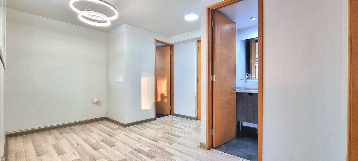 Arriendo Oficina NP 2B 1E 1B Centro Financiero - Las Condes