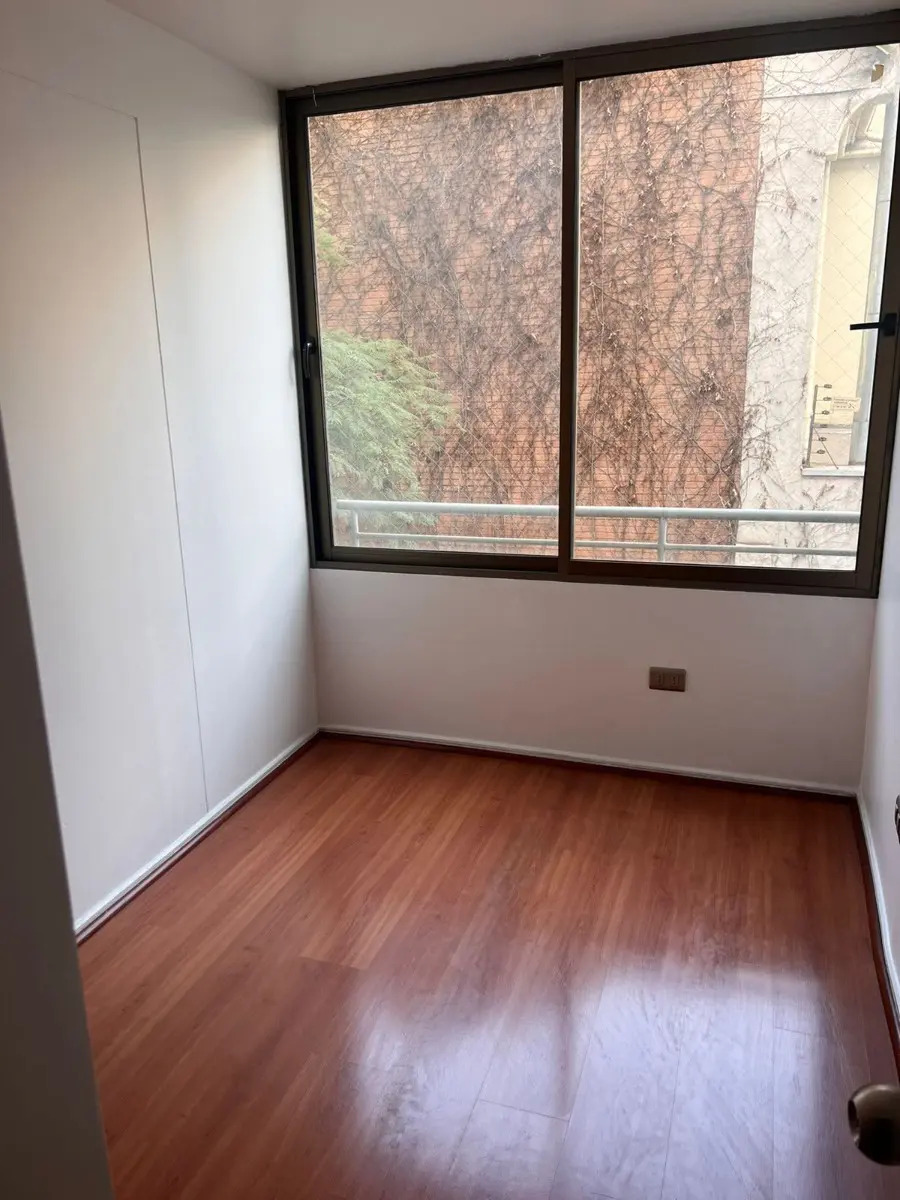 Arriendo Departamento 2D en suite 2B 1E 1B In&eacute;s de Su&aacute;rez - Providencia