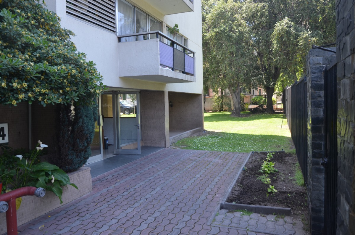 Arriendo Departamento N 2D 2B 1E Los Dominicos - Las Condes