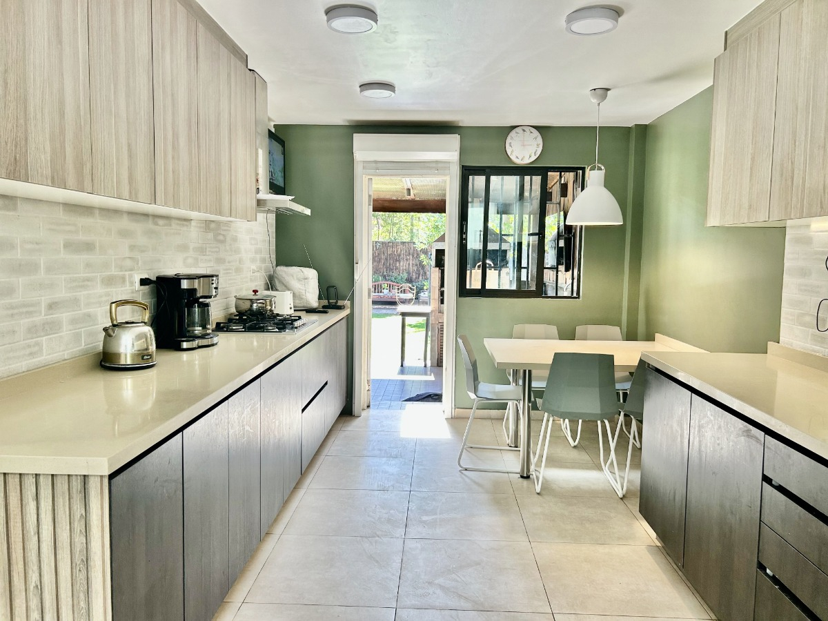 Arriendo Casa NO 4D en suite Walk-in cl&oacute;set 4B 4E 1B Mall Sport - Las Condes