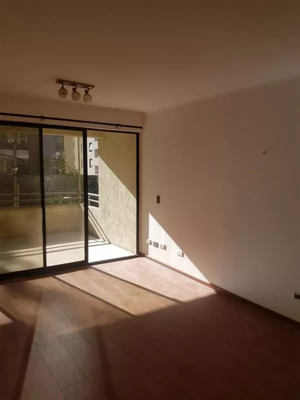 Arriendo Departamento 2D en suite 2B 1B Metro Escuela Militar - Las Condes
