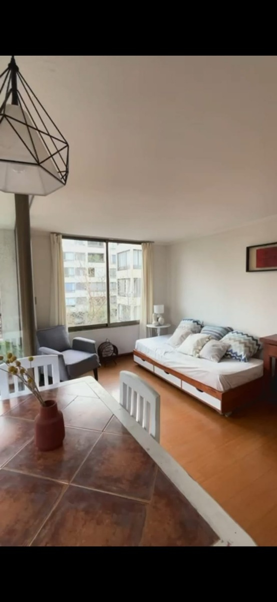 Arriendo Departamento S 2D en suite Walk-in cl&oacute;set 2B 1E Campus Oriente - Providencia