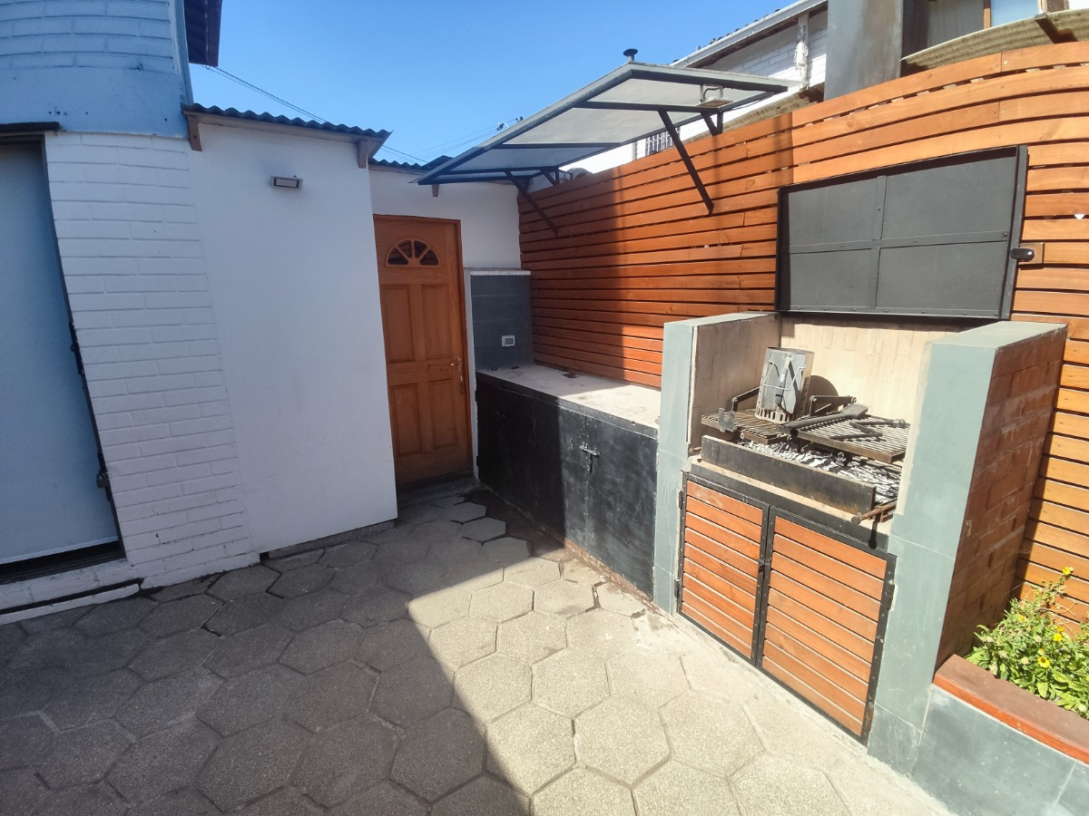 Venta Casa NO 3D 2B 1E 1B Francisco de Villagra - La Reina