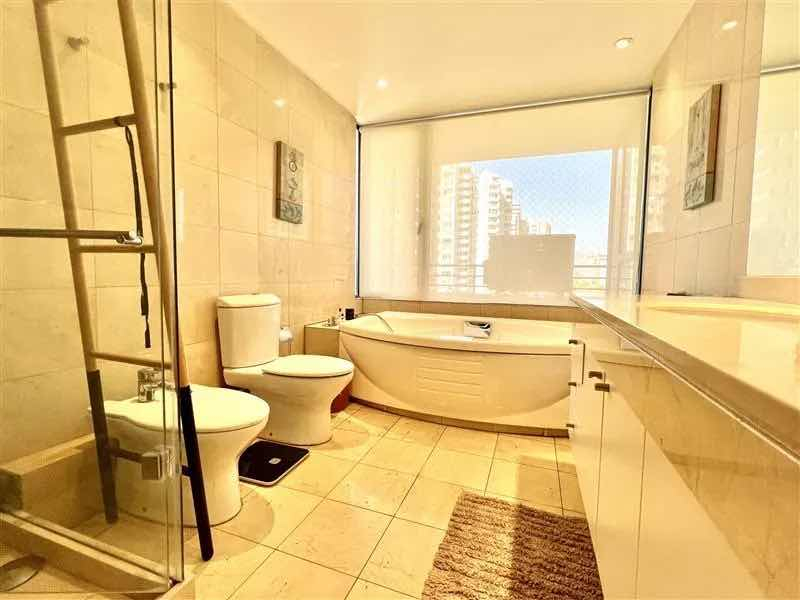 Venta Departamento SO 4D en suite Walk-in cl&oacute;set 5B 3E 1B Villa El Dorado - Vitacura