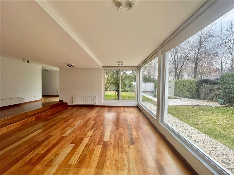 Arriendo Casa NorOriente-Poniente 6D 4B 2E 1B Borde R&iacute;o - Casa Piedra - Vitacura