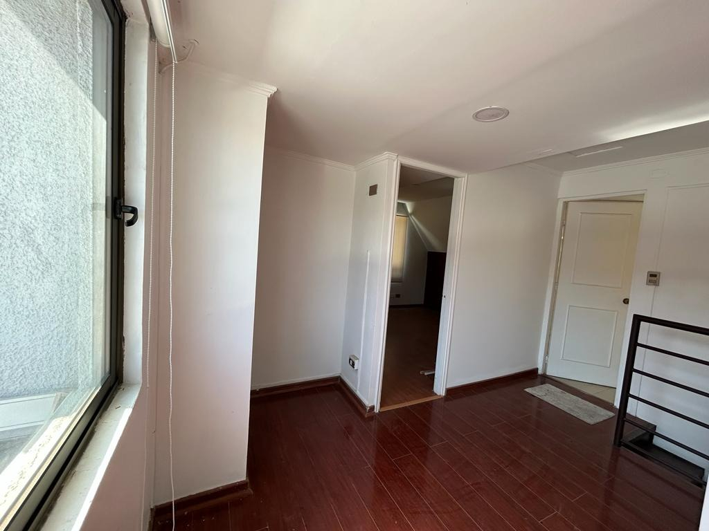 Arriendo Casa NO 3D 2B 2E Los Dominicos - Las Condes