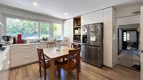 Arriendo Casa 6D 4B 2E 1B Los Dominicos - Las Condes