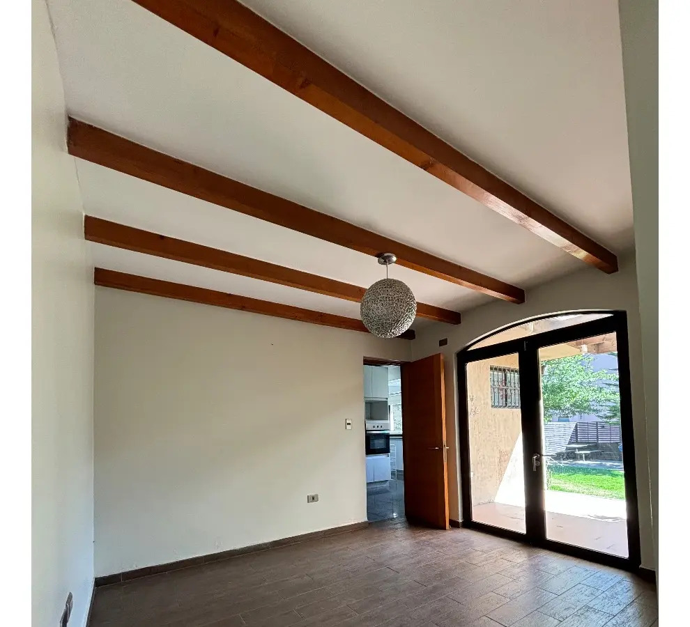 Arriendo Casa 6D en suite Walk-in cl&oacute;set 4B 3E 1B Quinchamal&iacute; - Las Condes