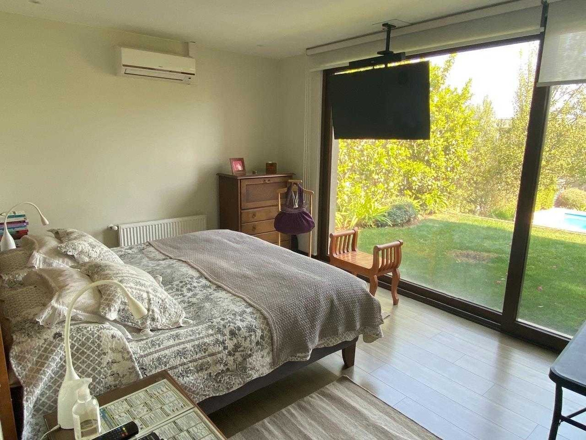 Venta Casa N 4D en suite Walk-in cl&oacute;set 4B 2E Chicureo - Colina