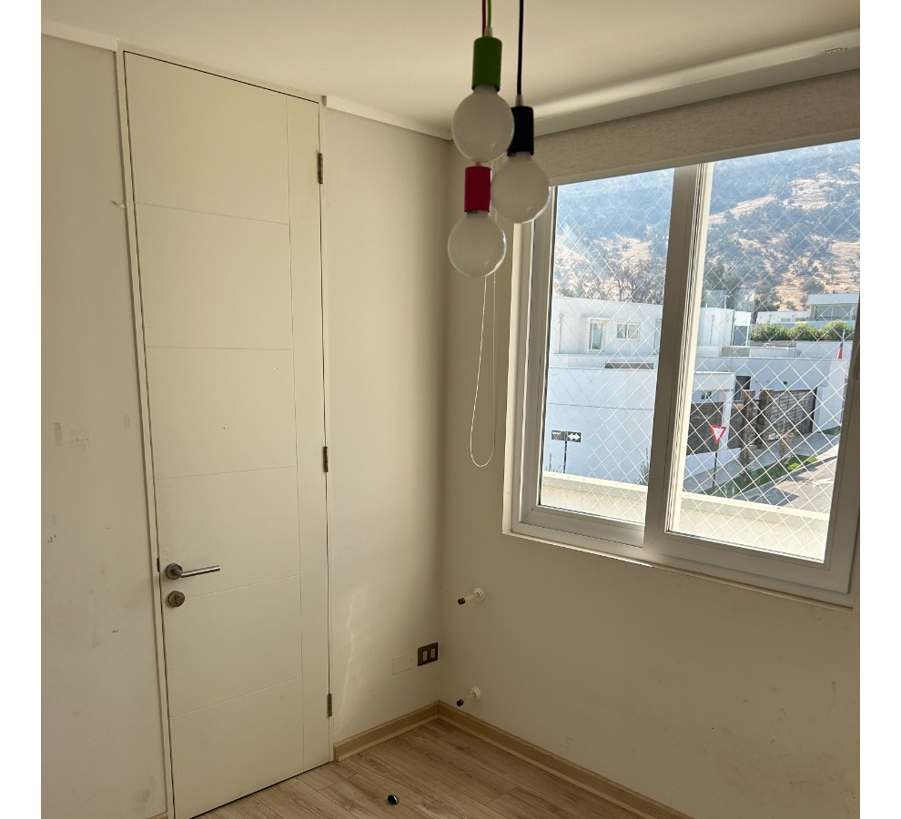 Arriendo Casa 4D en suite Walk-in cl&oacute;set 3B 2E La Dehesa - Lo Barnechea