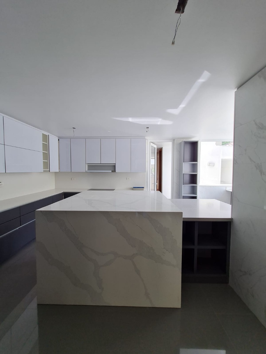 Venta Casa O 6D en suite Walk-in cl&oacute;set 6B 5E 1B  - Lo Barnechea