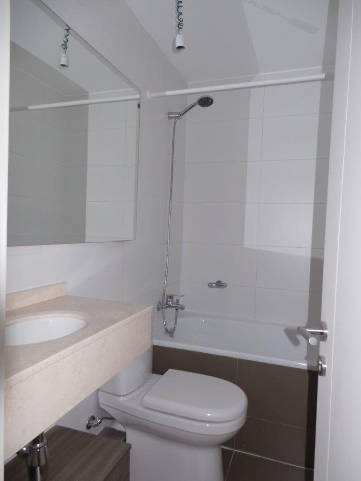 Arriendo Departamento SP 2D en suite Walk-in cl&oacute;set 2B 1E San Carlos de Apoquindo - Las Condes