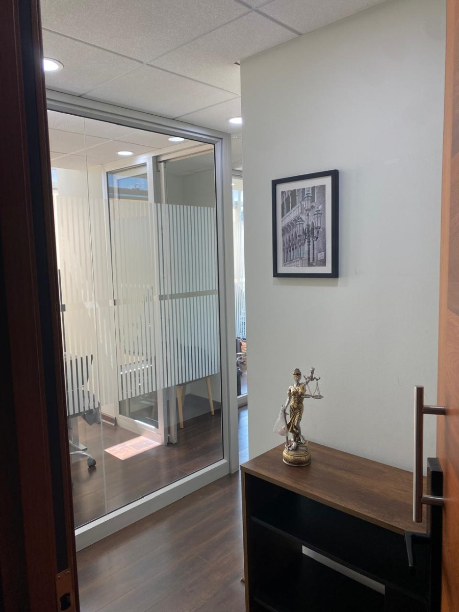 Arriendo Oficina 1B 1E Metro Manquehue - Apumanque - Las Condes