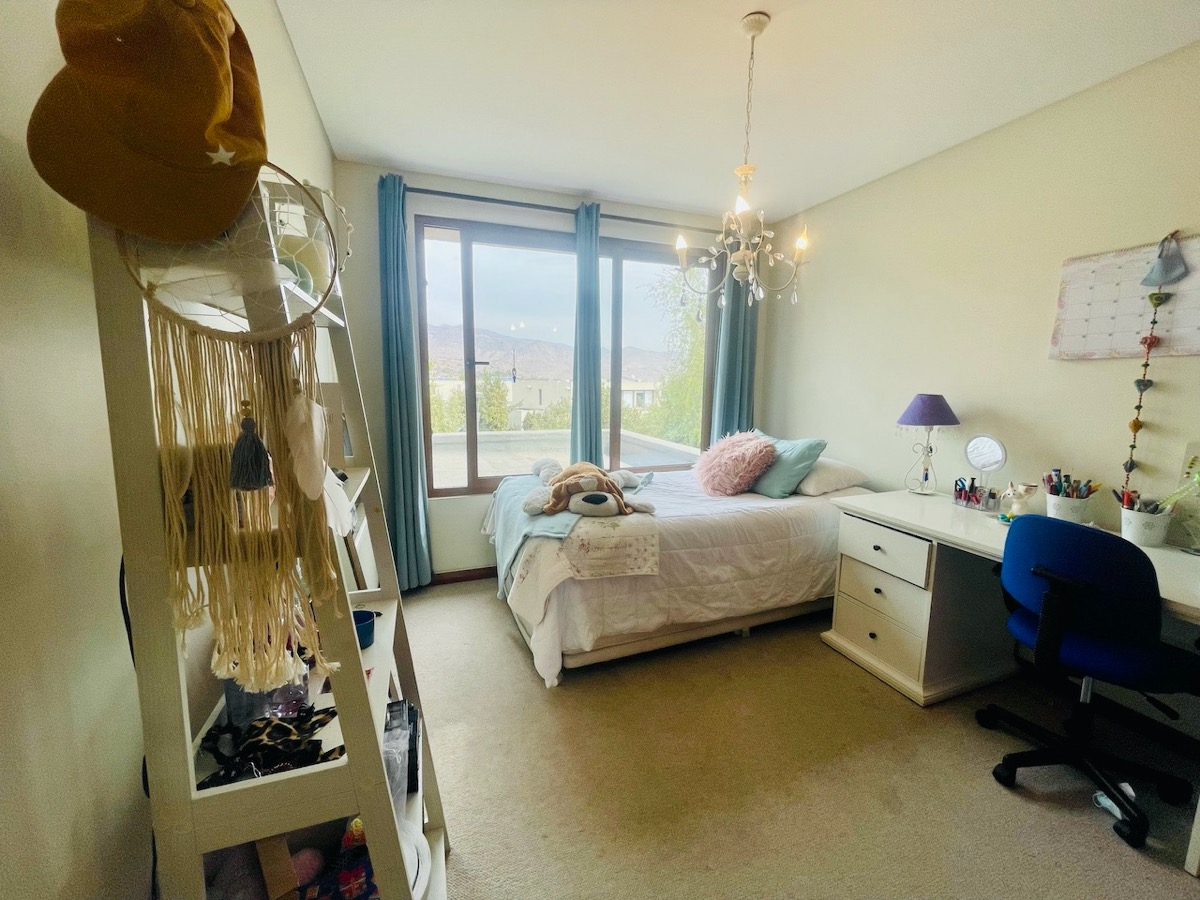 Venta Casa NO 5D en suite Walk-in cl&oacute;set 5B 2E 1B Chicureo - Colina