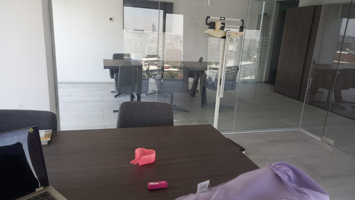 Arriendo Oficina NO 2B 1E Pedro de Valdivia - Providencia