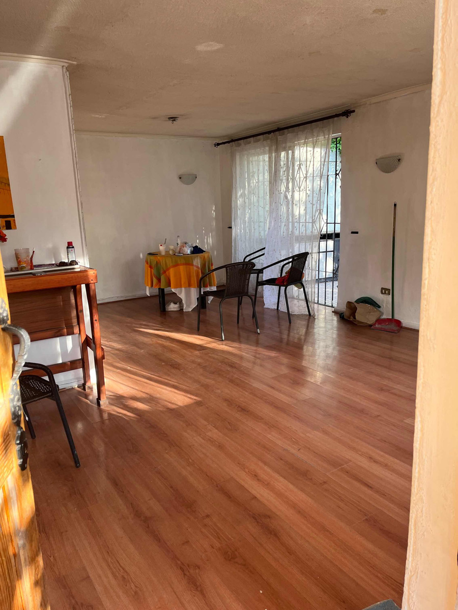 Arriendo Casa 5D Carlos Ossand&oacute;n - La Reina