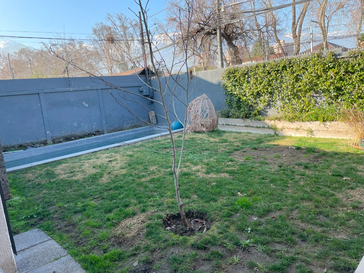 Arriendo Casa P 4D en suite Walk-in cl&oacute;set 3B 2E 1B Rotonda Atenas - Las Condes