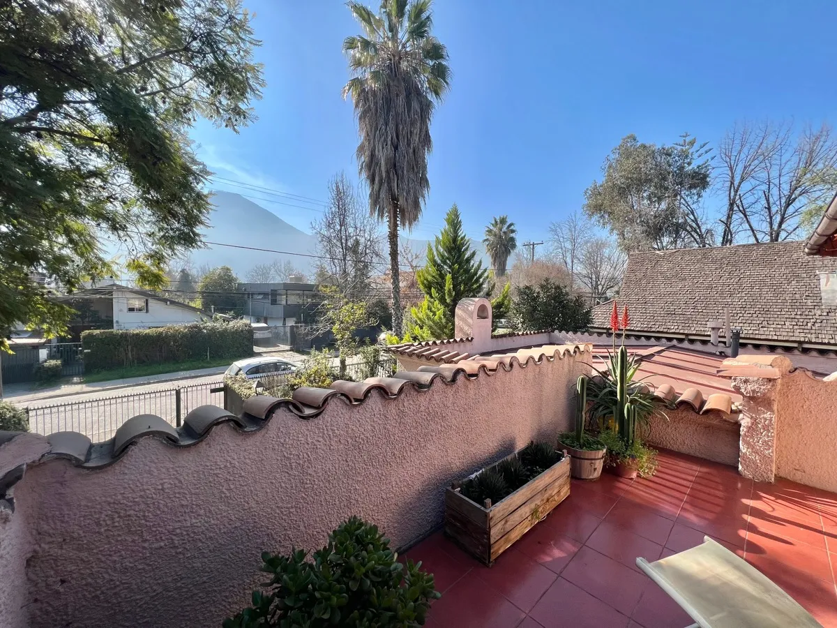 Venta Casa NO 4D 4B 4E 1Bd Borde R&iacute;o - Casa Piedra - Vitacura