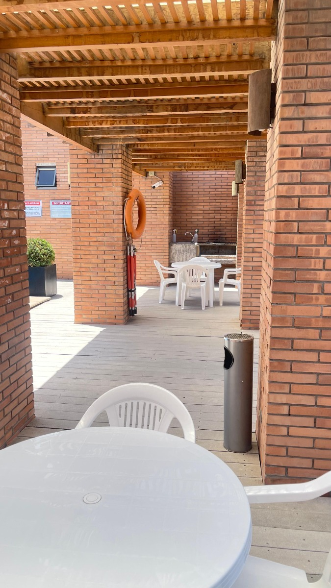 Arriendo Departamento SO 2D 1B 1E 1B Metro Escuela Militar - Las Condes