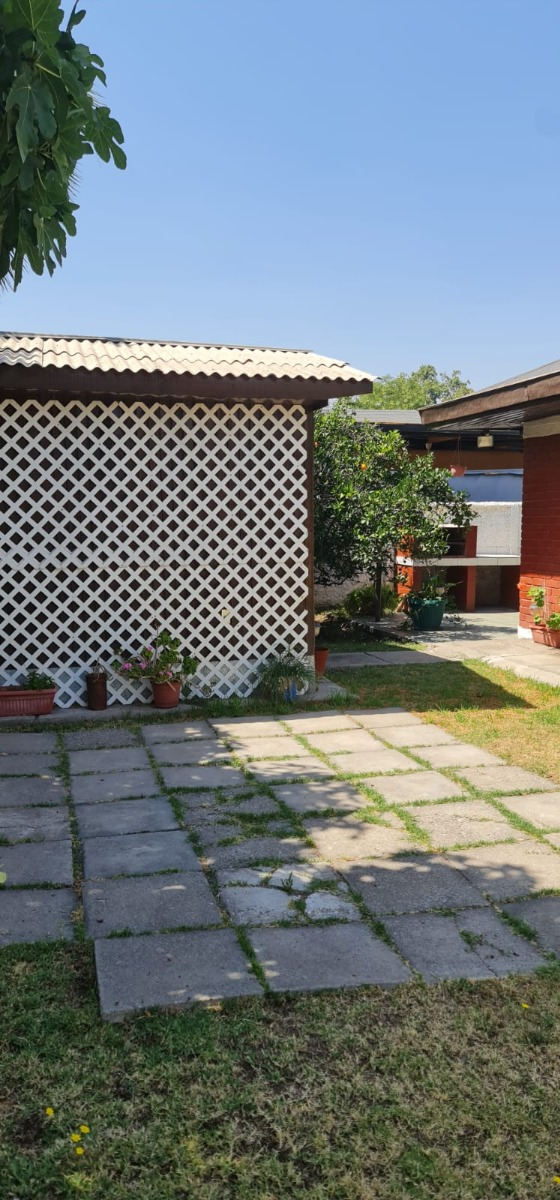 Venta Casa NO 3D 2B 2E 1B Rotonda Atenas - Las Condes