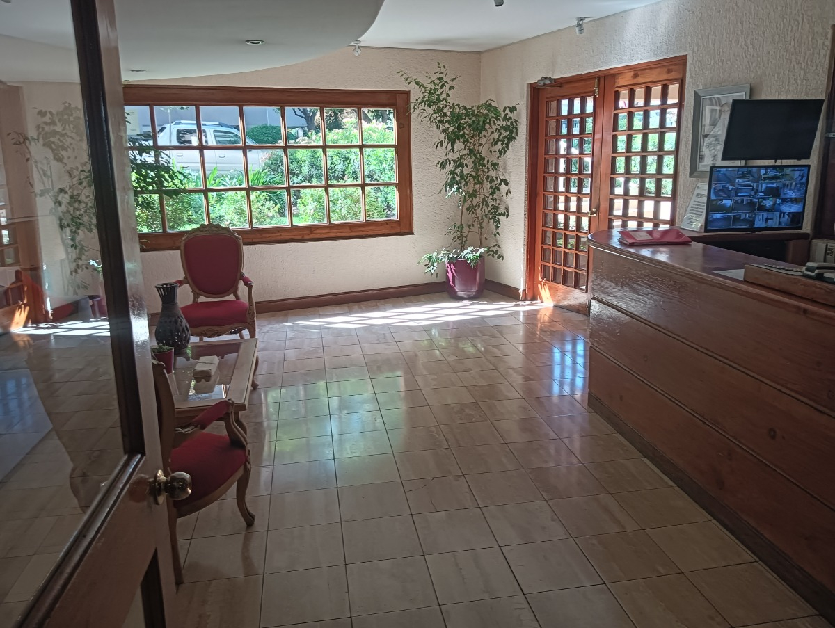 Arriendo Departamento NO 4D en suite Walk-in cl&oacute;set 3B 1E 1B Metro Escuela Militar - Las Condes