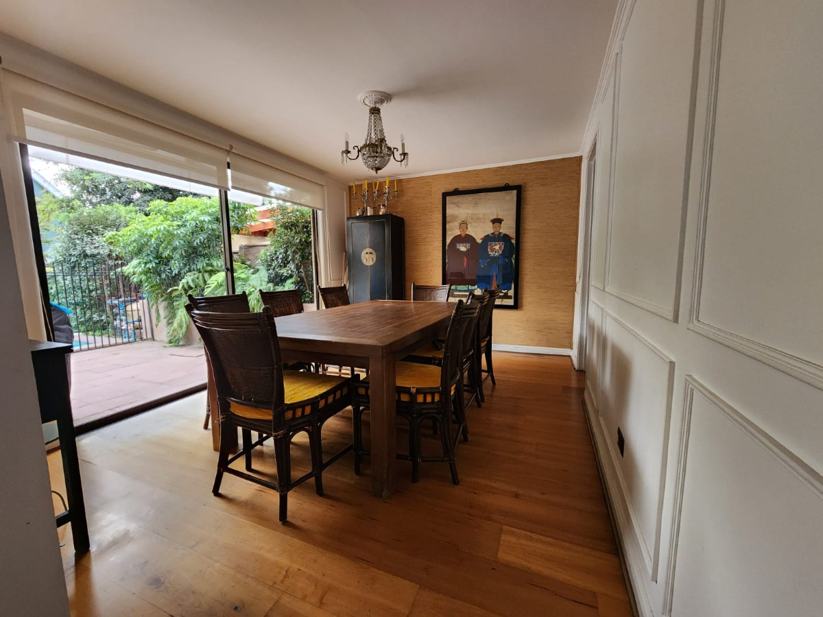 Arriendo Casa 6D en suite Walk-in cl&oacute;set 5B 2E 1B San Carlos de Apoquindo - Las Condes