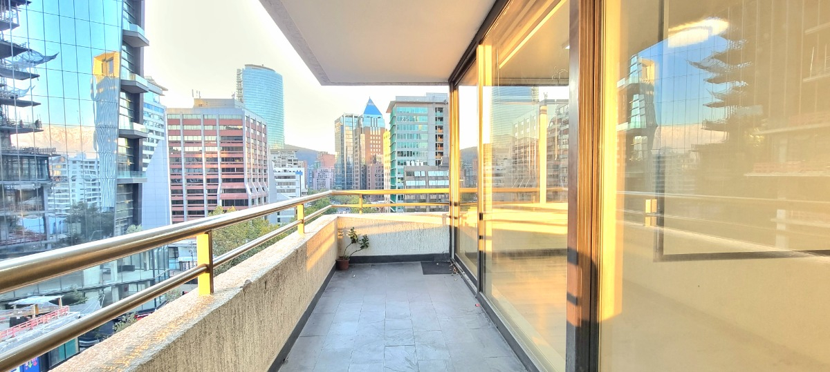Arriendo Oficina NP 2B 1E 1B Centro Financiero - Las Condes