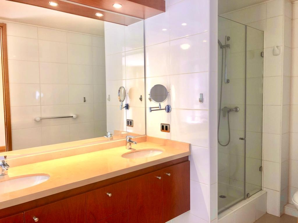 Arriendo Departamento NP 4D en suite Walk-in cl&oacute;set 4B 2E 1B Metro Manquehue - Apumanque - Las Condes