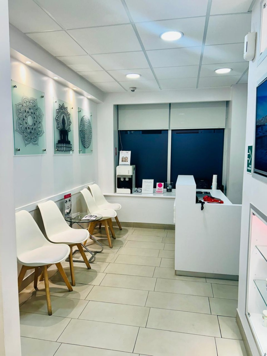 Arriendo Oficina 2B Nueva Las Condes - Las Condes