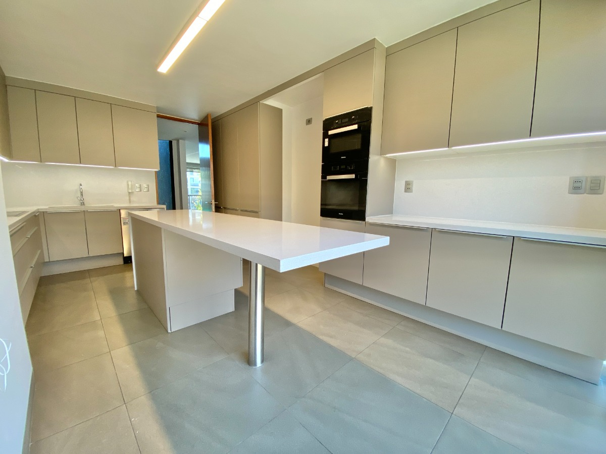 Arriendo Departamento NO 3D en suite Walk-in cl&oacute;set 5B 3E 1B Lo Curro - Vitacura