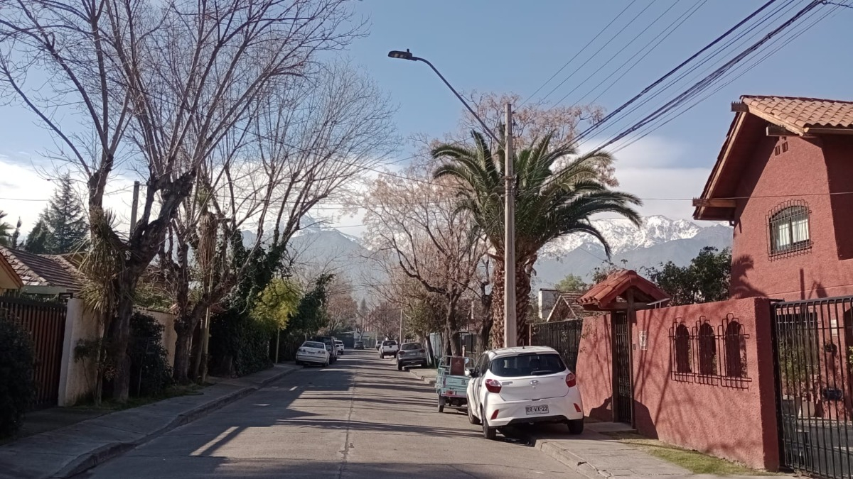 Arriendo Casa NOSP 6D en suite 3B 2E 1B Metro Hernando de Magallanes - Las Condes