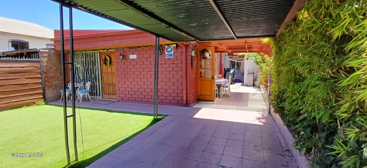 Venta Casa 3D Walk-in cl&oacute;set 2B 2E 1B Rotonda Atenas - Las Condes