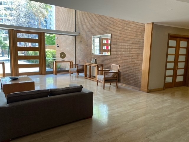 Arriendo Departamento SP 2D en suite Walk-in cl&oacute;set 2B 1E 1B Barrio El Golf - Las Condes