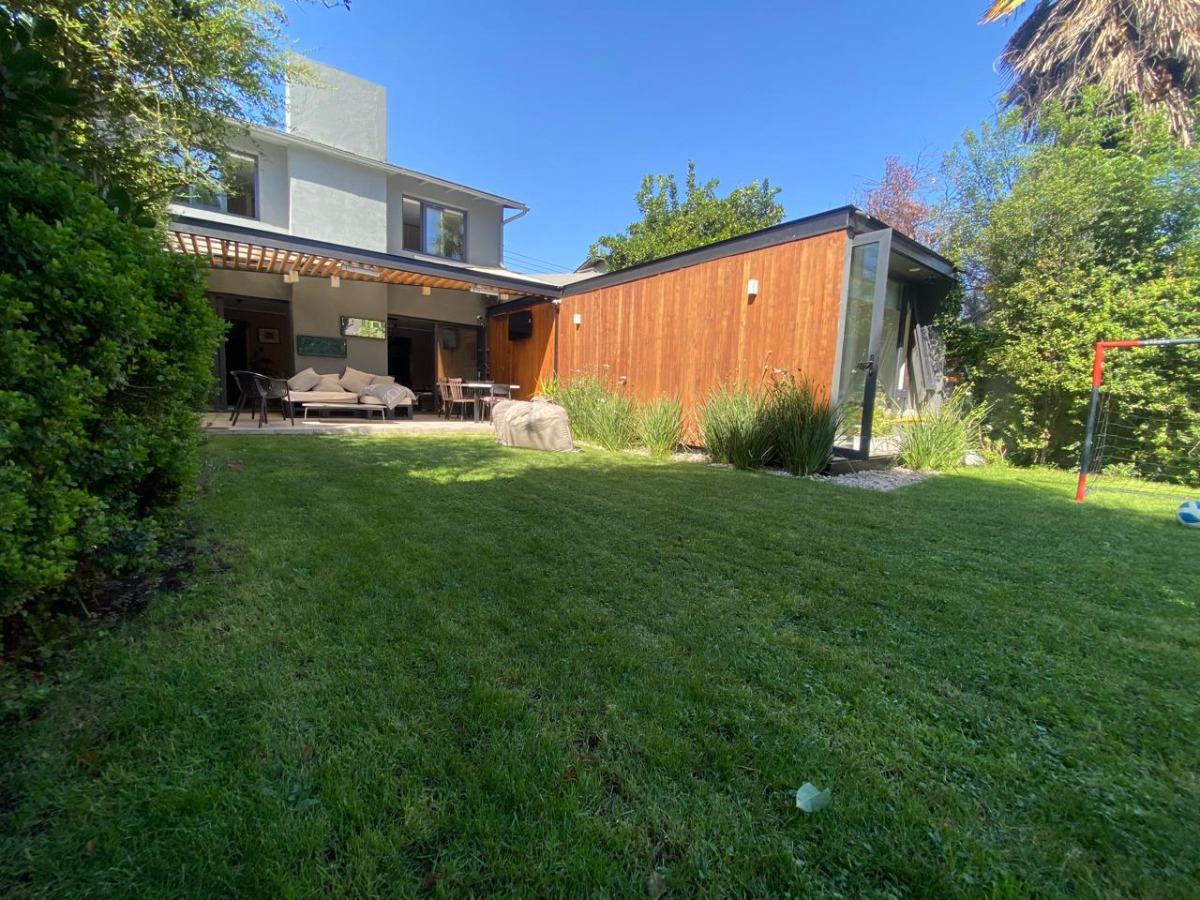 Venta Casa NO 4D en suite Walk-in cl&oacute;set 3B 2E Metro Pr&iacute;ncipe de Gales - Country Club - La Reina