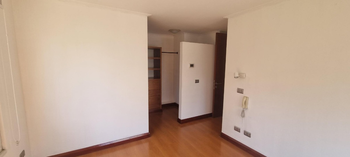Arriendo Departamento 2D Barrio El Golf - Las Condes
