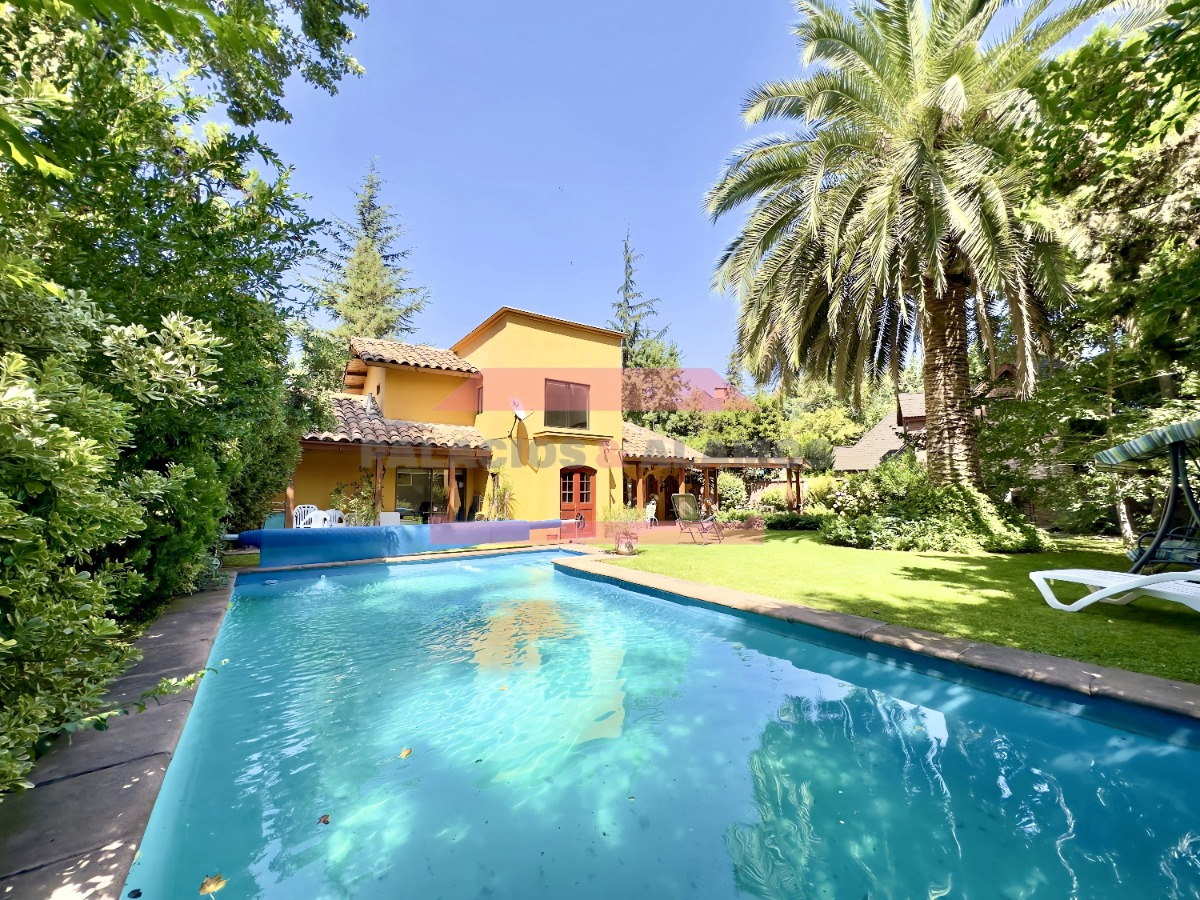 Venta Casa NO 3D 2B 2E 2B Los Trapenses - Lo Barnechea