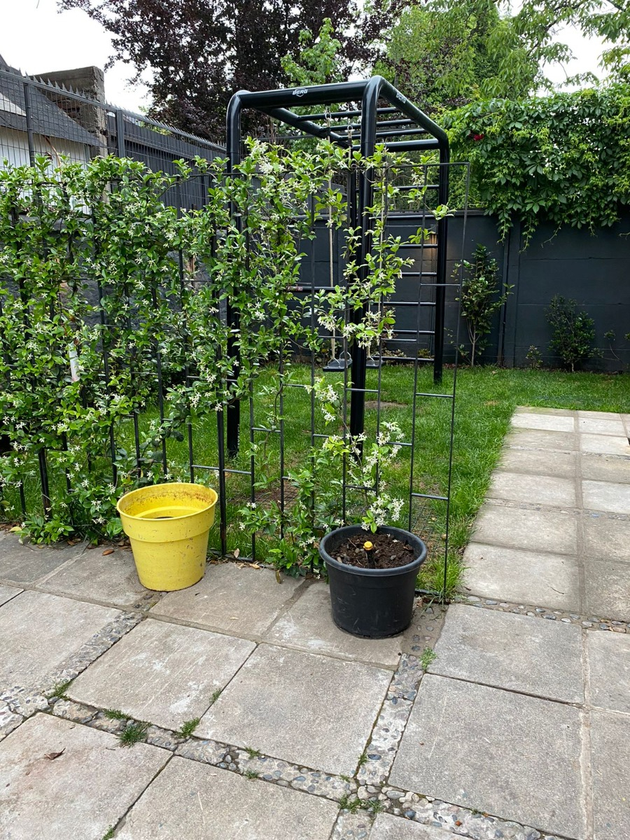 Arriendo Casa NP 4D 4B 2E 2B Borde R&iacute;o - Casa Piedra - Vitacura