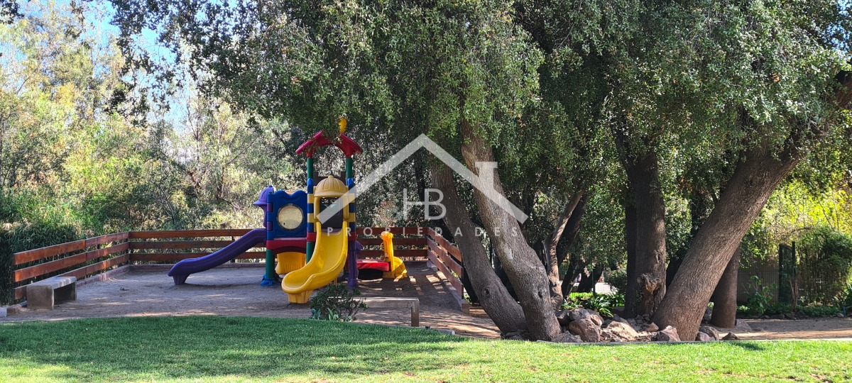 Venta Casa P 5D en suite Walk-in cl&oacute;set 6B 2E 1B San Carlos de Apoquindo - Las Condes